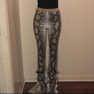 Stacked print pants